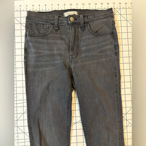 Madewell by J. Crew Women’s Size 27 Gray Roadtripper High Waist Cropped Jeans - Picture 2 of 10